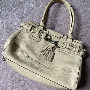 Coach hand bag.